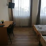 Ferihegy Hostel *